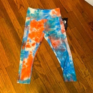 Yogo NWT capri tie dye